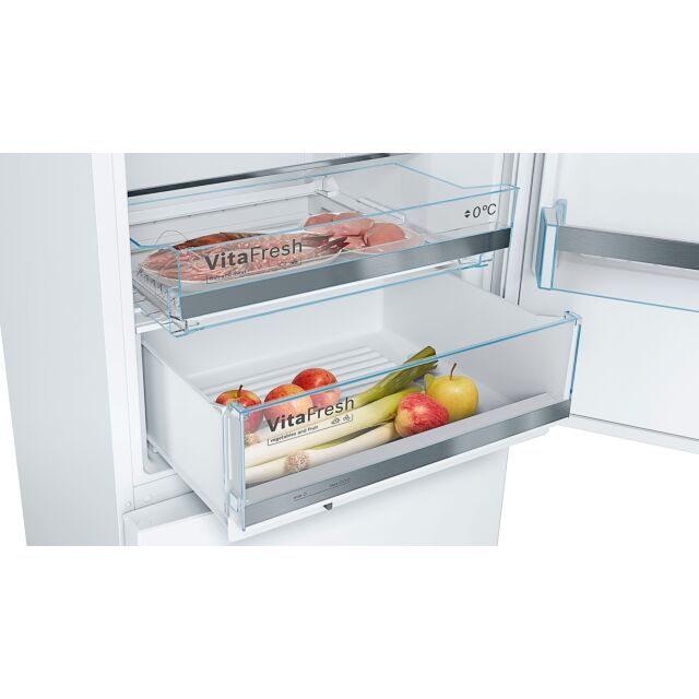 Bosch KGE49AWCAG 201x70, LowFrost fridge freezer, VitaFresh, LED light, Chrome bottle rack, Integrat