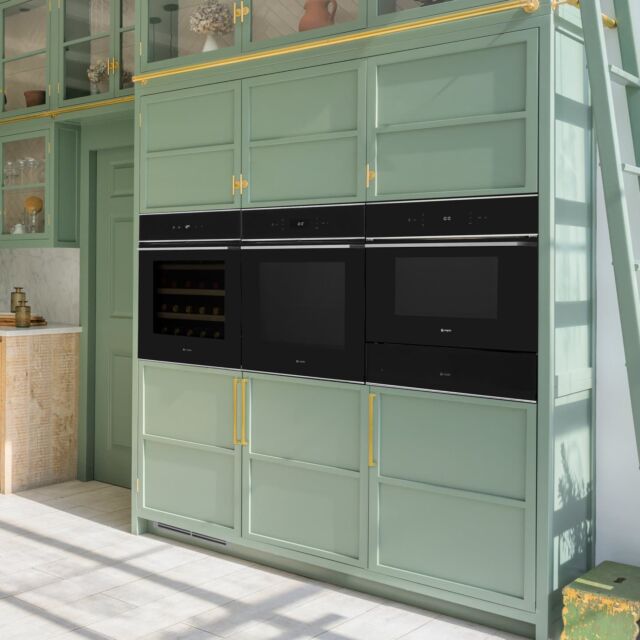 Caple WC6100 Sense, 1 zone, H 600mm, G energy, black glass door, square handle, soft open/close, tou