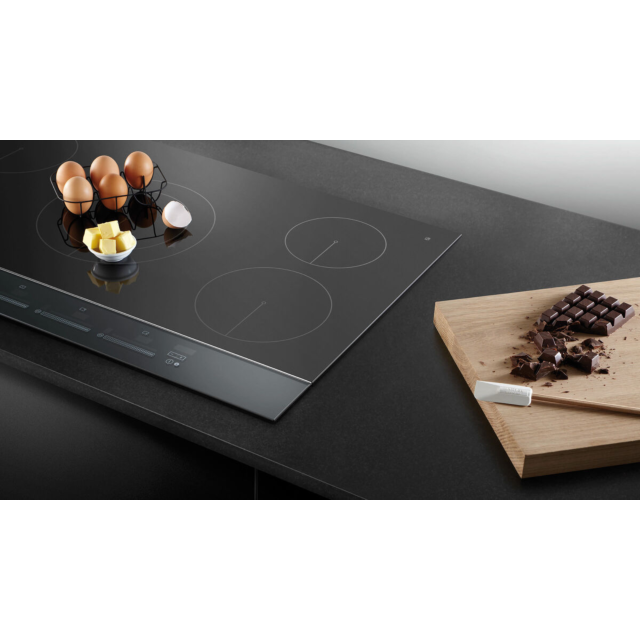 Fisher & Paykel 90cm Induction Hob in Black Glass