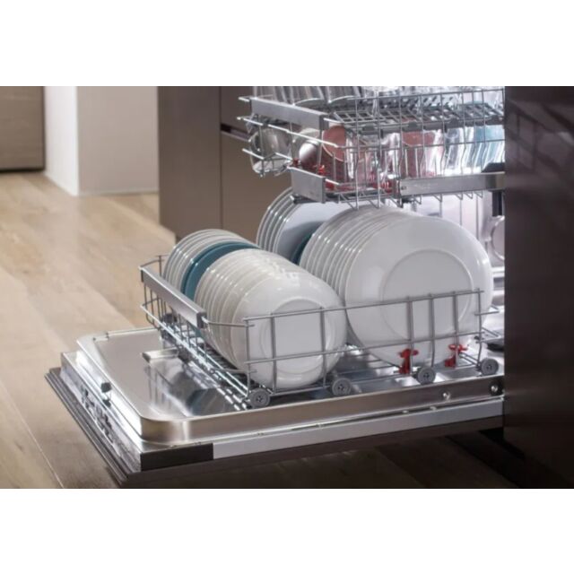 Hisense HS661C60WUK Hisense 60cm Full Size White 16 Place Settings Dishwasher