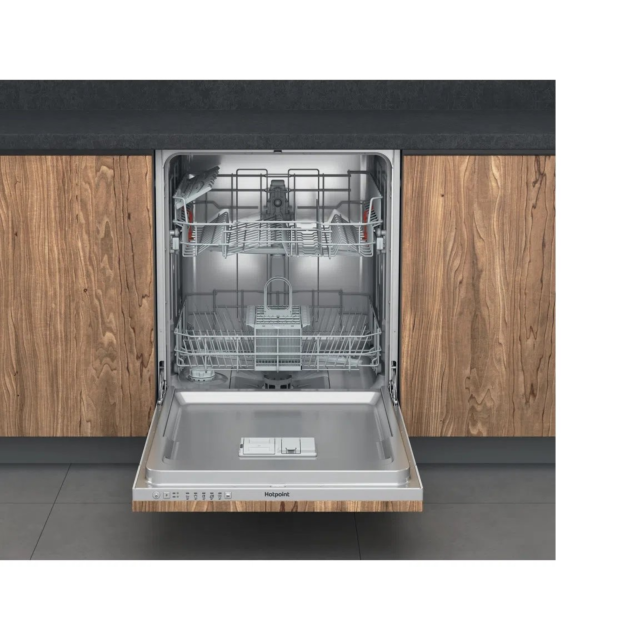 Hotpoint HIE2B19UK Built-In Dishwasher