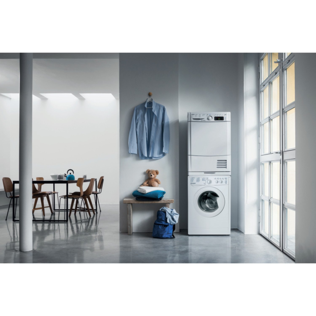 Indesit IWC71252WUKN 7kg 1200 Spin Washing Machine with Water Balance technology - White