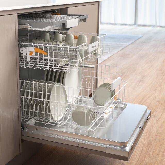 Miele G5350 SCVI 3D MultiFlex Tray, C Energy rating , 6l water, 44dB, QuickPowerWash, AutoOpen Dryin