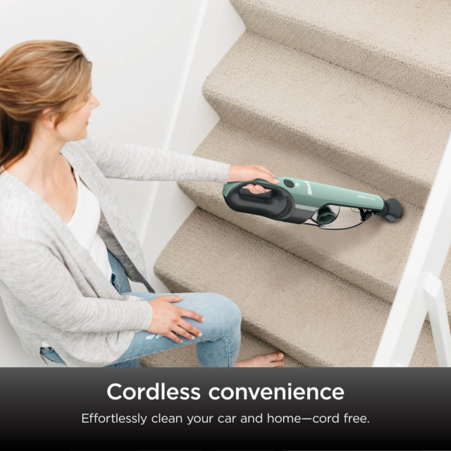 Shark CH901UK UltraCyclone Pro Handheld Vacuum Cleaner